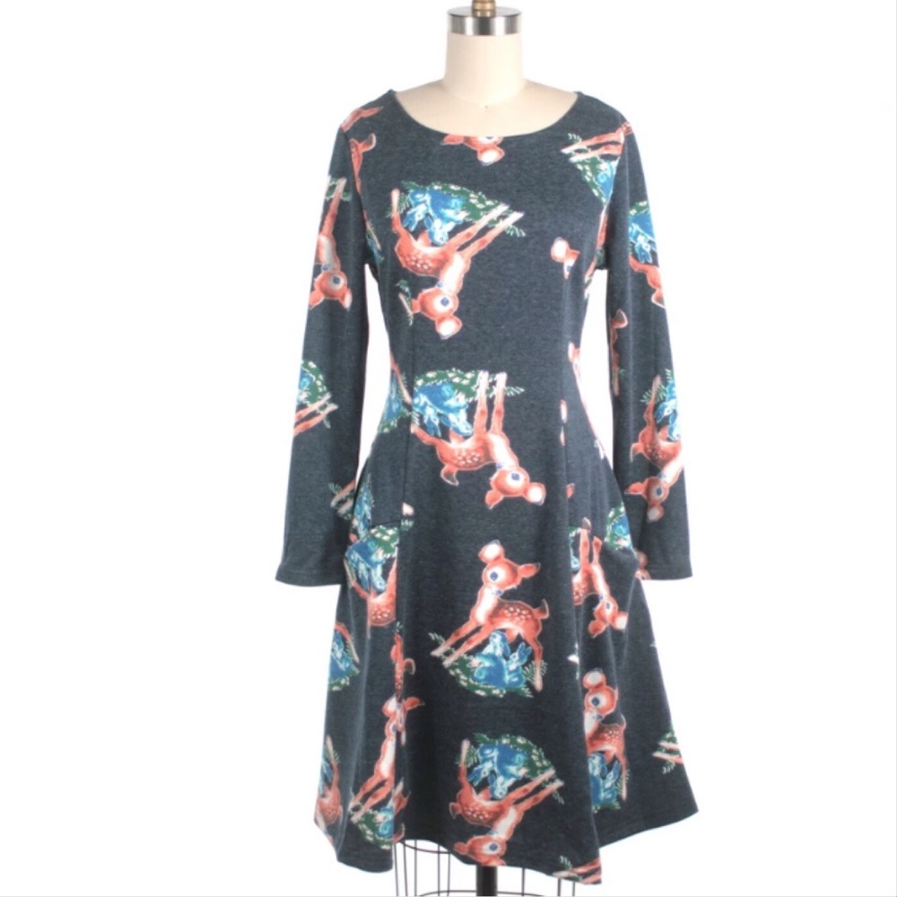 EUC frock shop fawn sweatshirt dress with pockets